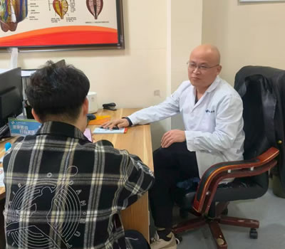 吕梁市|男科医师高朋磊：守护男性健康，专业男科诊疗